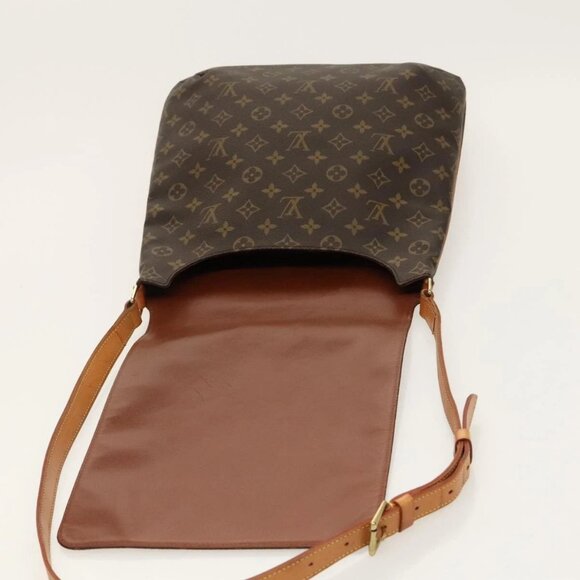 LOUIS VUITTON Monogram Musette Shoulder Bag - Picture 9 of 15